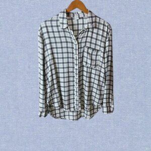 -`♡´- Free!  Melrose and Market Plaid Flannel Button Up Long Sleeve Size S